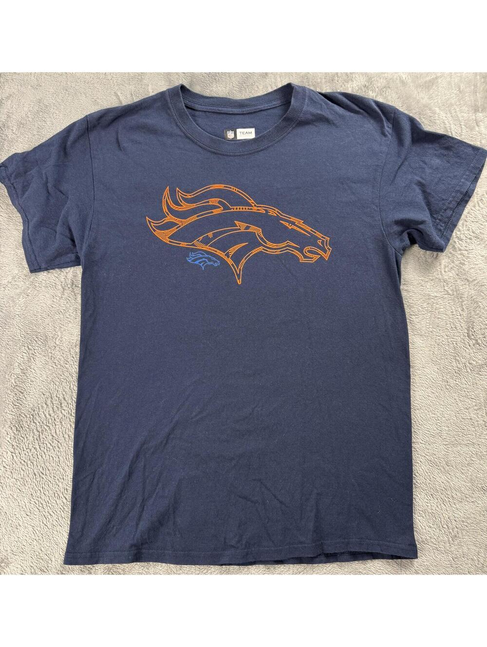 NFL Team Apparel Denver Broncos Football Navy Blue T-Shirt Orange Logo Size Med